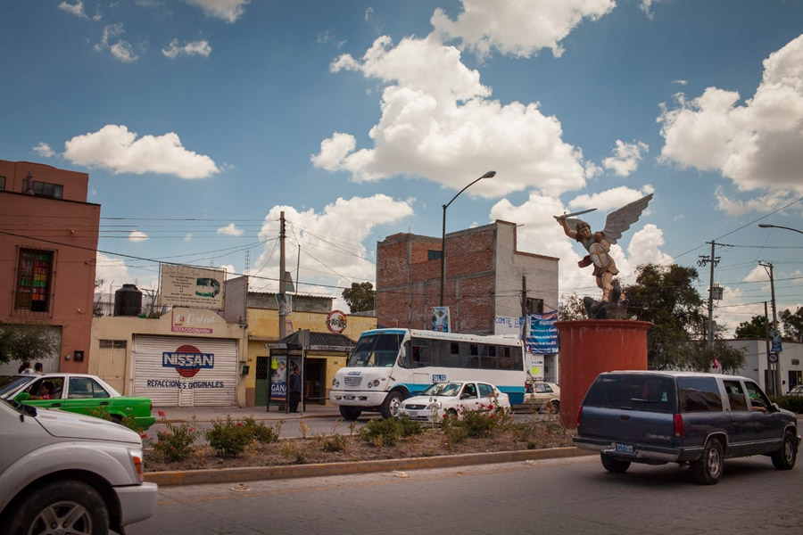 the city of san miguel de allende, mexico: people and places