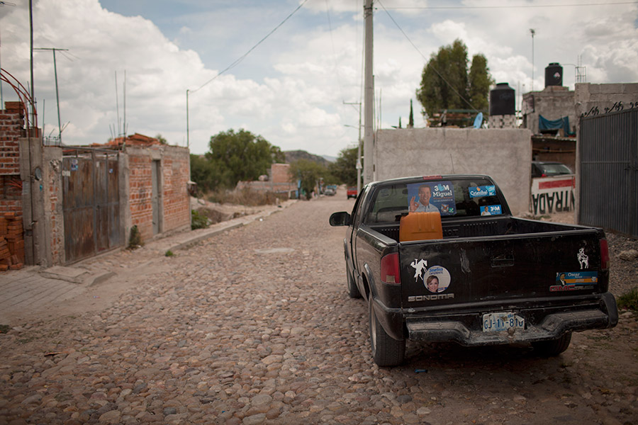 In 2012, the PRI party regained the presidency with candidate Enrique Peña Nieto, wresting political power from the PAN after 12 years under Vicente Fox and Felipe Calderón. 